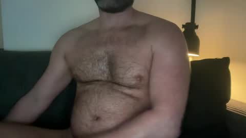 Snapshot of naked_dude25 chatting on 07-10-26, 03:00 naked_dude25 online show from 07-10-26, 03:00