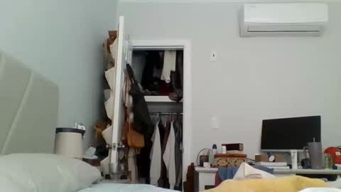 nakedandfree978 online show from 03-11-25, 01:34