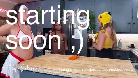 Snapshot of nakedbakers chatting on 10-29-25, 01:52 Naked Bakers online show from 10-29-25, 01:52