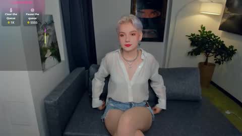 Snapshot of nakishacroshaw chatting on 09-21-25, 11:01 Kate online show from 09-21-25, 11:01