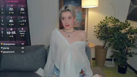 Snapshot of nakishacroshaw chatting on 11-12-25, 02:50 Kate online show from 11-12-25, 02:50