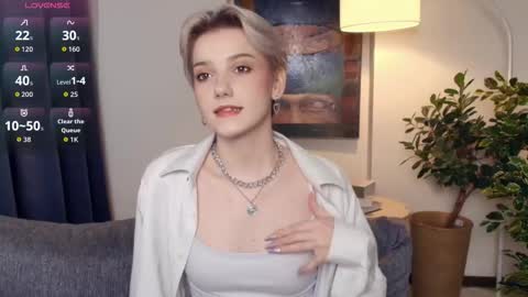 Snapshot of nakishacroshaw chatting on 11-27-25, 12:29 Kate online show from 11-27-25, 12:29