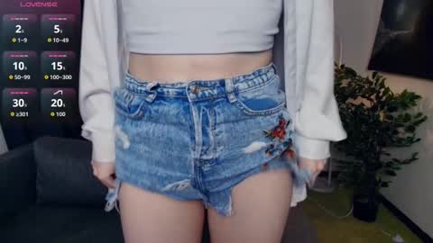 Kate online show from 12-14-25, 01:05