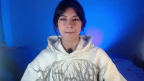 Snapshot of nala_saphir chatting on 11-21-25, 06:34 nala_saphir online show from 11-21-25, 06:34