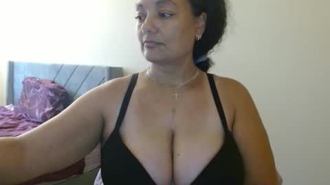 Snapshot of nala_thickk chatting on 12-15-24, 07:10 Nala Thickk online show from 12-15-24, 07:10