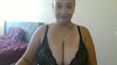 Snapshot of nala_thickk chatting on 12-20-24, 04:04 Nala Thickk online show from 12-20-24, 04:04