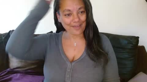 Snapshot of nala_thickk chatting on 10-21-25, 06:08 Nala Thickk online show from 10-21-25, 06:08