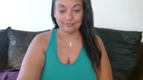 Snapshot of nala_thickk chatting on 10-25-25, 06:35 Nala Thickk online show from 10-25-25, 06:35