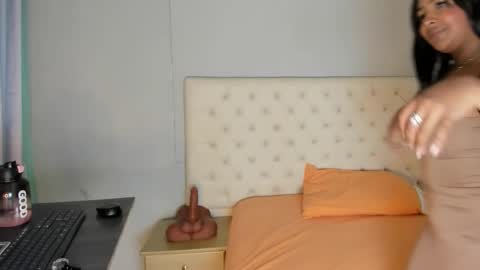 nami_sam online show from 10-14-25, 02:18