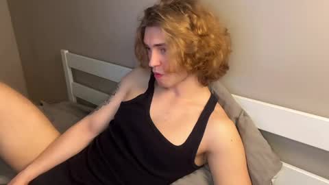 Snapshot of namiraaxel chatting on 05-02-26, 08:47 Georges online show from 05-02-26, 08:47