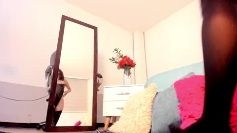 Snapshot of namisunny chatting on 02-12-25, 02:45 nami online show from 02-12-25, 02:45