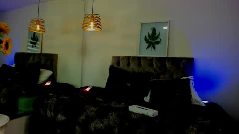 Snapshot of namisunny chatting on 09-16-25, 06:53 nami online show from 09-16-25, 06:53