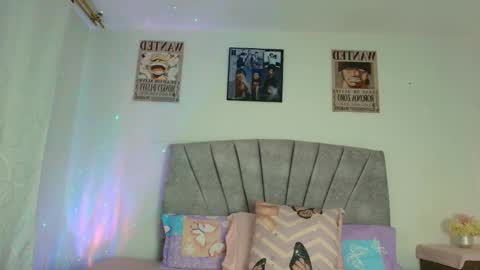 NamiThompson online show from 11-30-25, 09:52