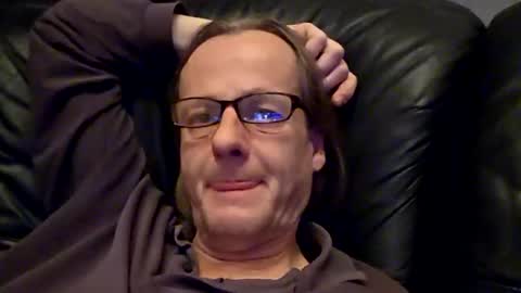 Snapshot of namorreyeb chatting on 11-29-25, 06:33 namorreyeb online show from 11-29-25, 06:33