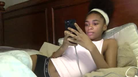 nanaonn online show from 11-26-25, 03:46