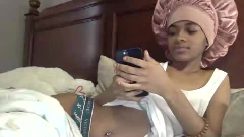 Snapshot of nanaonn chatting on 02-02-26, 03:22 nanaonn online show from 02-02-26, 03:22