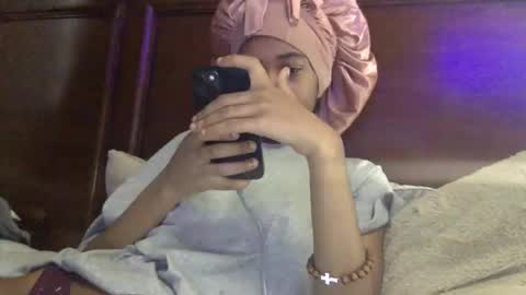 Snapshot of nanaonn chatting on 02-05-26, 08:57 nanaonn online show from 02-05-26, 08:57