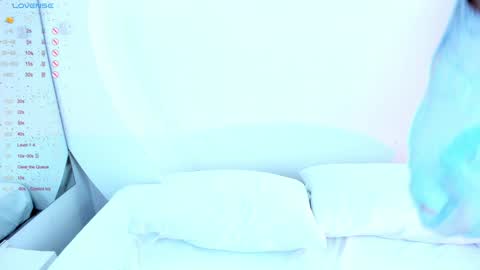 Snapshot of nanaosaky chatting on 12-27-24, 03:59 NanaOsaky online show from 12-27-24, 03:59