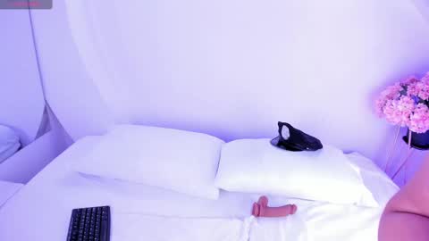 Snapshot of nanaosaky chatting on 09-13-25, 12:05 NanaOsaky online show from 09-13-25, 12:05