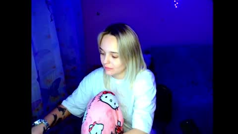 Snapshot of nancy_cutee chatting on 11-18-25, 04:44 Nancy-Yuki online show from 11-18-25, 04:44