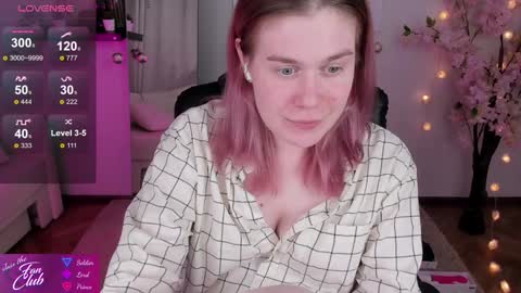 Snapshot of nancy_sun_ chatting on 12-19-24, 06:01 Nancy online show from 12-19-24, 06:01