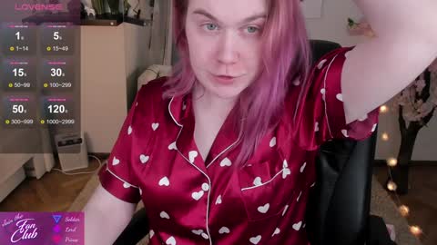 Snapshot of nancy_sun_ chatting on 01-23-25, 06:24 Nancy online show from 01-23-25, 06:24