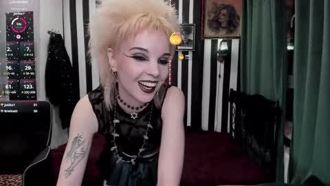 Snapshot of nancyaddams chatting on 10-16-25, 11:17 Nancy online show from 10-16-25, 11:17