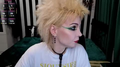 Snapshot of nancyaddams chatting on 11-09-25, 01:04 Nancy online show from 11-09-25, 01:04