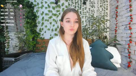 Snapshot of nancycaseys chatting on 02-08-25, 11:55 Luna online show from 02-08-25, 11:55