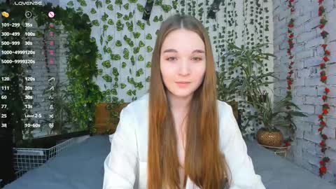 Snapshot of nancycaseys chatting on 02-13-25, 07:03 Luna online show from 02-13-25, 07:03