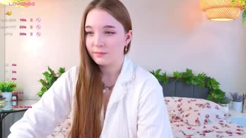 Snapshot of nancycaseys chatting on 10-11-25, 05:50 Luna online show from 10-11-25, 05:50