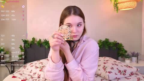 Snapshot of nancycaseys chatting on 11-16-25, 05:13 Luna online show from 11-16-25, 05:13