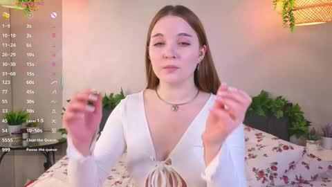 Snapshot of nancycaseys chatting on 11-27-25, 05:20 Luna online show from 11-27-25, 05:20