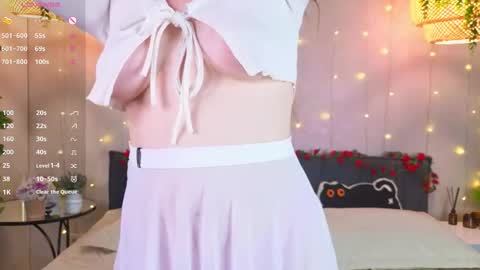 Luna online show from 02-15-26, 05:04