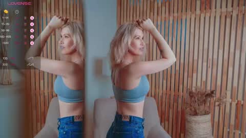 Snapshot of nancyfancyyy chatting on 01-01-25, 10:32 Follow my page on peach online show from 01-01-25, 10:32