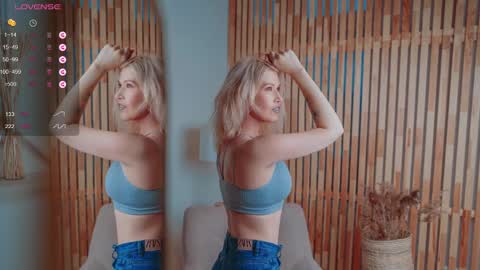 Snapshot of nancyfancyyy chatting on 01-06-25, 07:31 Follow my page on peach online show from 01-06-25, 07:31