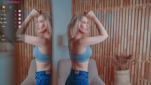 Snapshot of nancyfancyyy chatting on 01-08-25, 07:13 Follow my page on peach online show from 01-08-25, 07:13