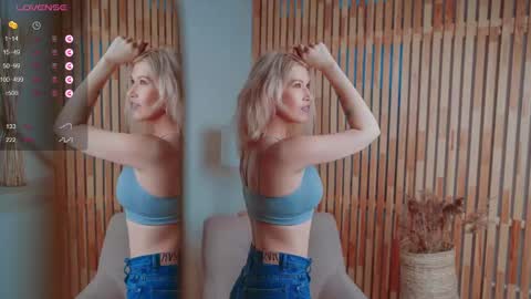 Snapshot of nancyfancyyy chatting on 01-20-25, 09:24 Follow my page on peach online show from 01-20-25, 09:24