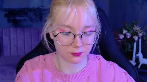 Snapshot of nancymartinez chatting on 01-14-25, 11:31 nancymartinez online show from 01-14-25, 11:31