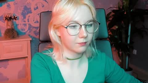 Snapshot of nancymartinez chatting on 01-17-25, 11:27 nancymartinez online show from 01-17-25, 11:27