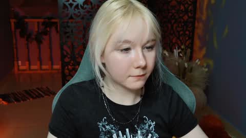 Snapshot of nancymartinez chatting on 01-22-25, 02:35 nancymartinez online show from 01-22-25, 02:35