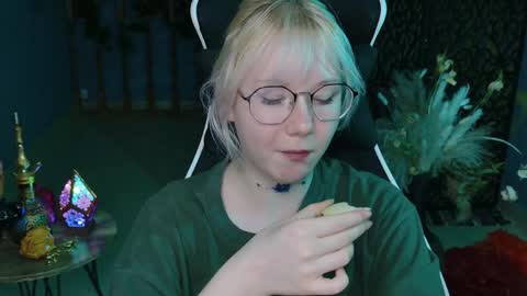 Snapshot of nancymartinez chatting on 02-20-25, 11:20 nancymartinez online show from 02-20-25, 11:20