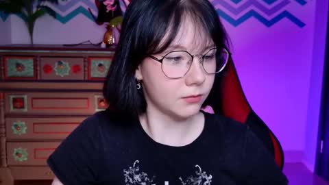 Snapshot of nancymartinez chatting on 10-18-25, 09:10 nancymartinez online show from 10-18-25, 09:10