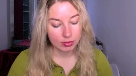 Snapshot of nancysanders chatting on 07-17-26, 03:35 Nancy online show from 07-17-26, 03:35