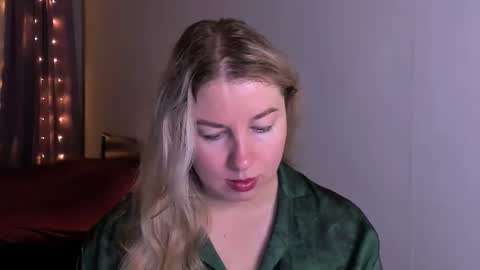 Snapshot of nancysanders chatting on 07-18-26, 07:06 Nancy online show from 07-18-26, 07:06