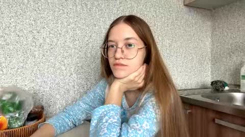 Niki online show from 03-09-26, 05:22