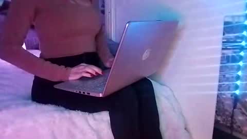 Snapshot of nancyybonita chatting on 01-18-25, 02:36 nancyybonita online show from 01-18-25, 02:36