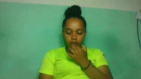 Snapshot of nandrianina416143 chatting on 06-19-26, 06:18 nandrianina416143 online show from 06-19-26, 06:18