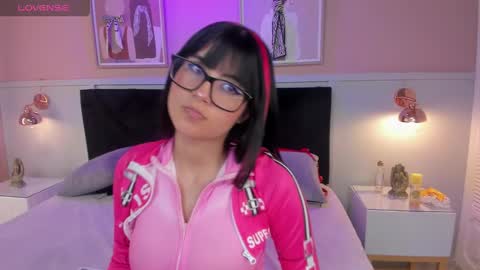 Snapshot of naoko_kirino chatting on 01-12-25, 04:18 Naoko online show from 01-12-25, 04:18