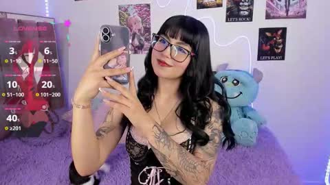 Snapshot of naoko_kirino chatting on 12-20-25, 03:57 Naoko online show from 12-20-25, 03:57